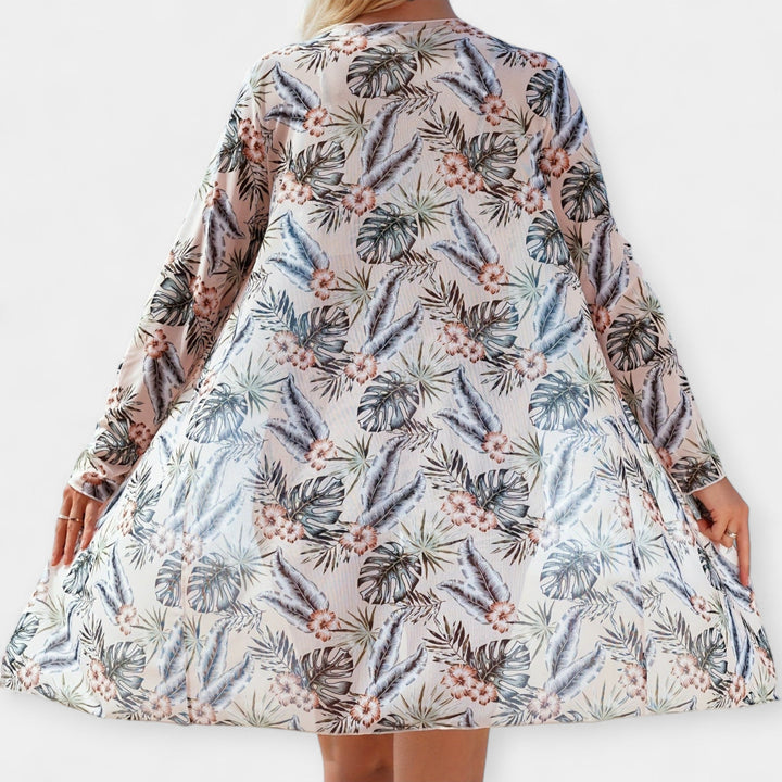 Kõrge vöökohaga bikiinid ja rannariided mugavuseks.