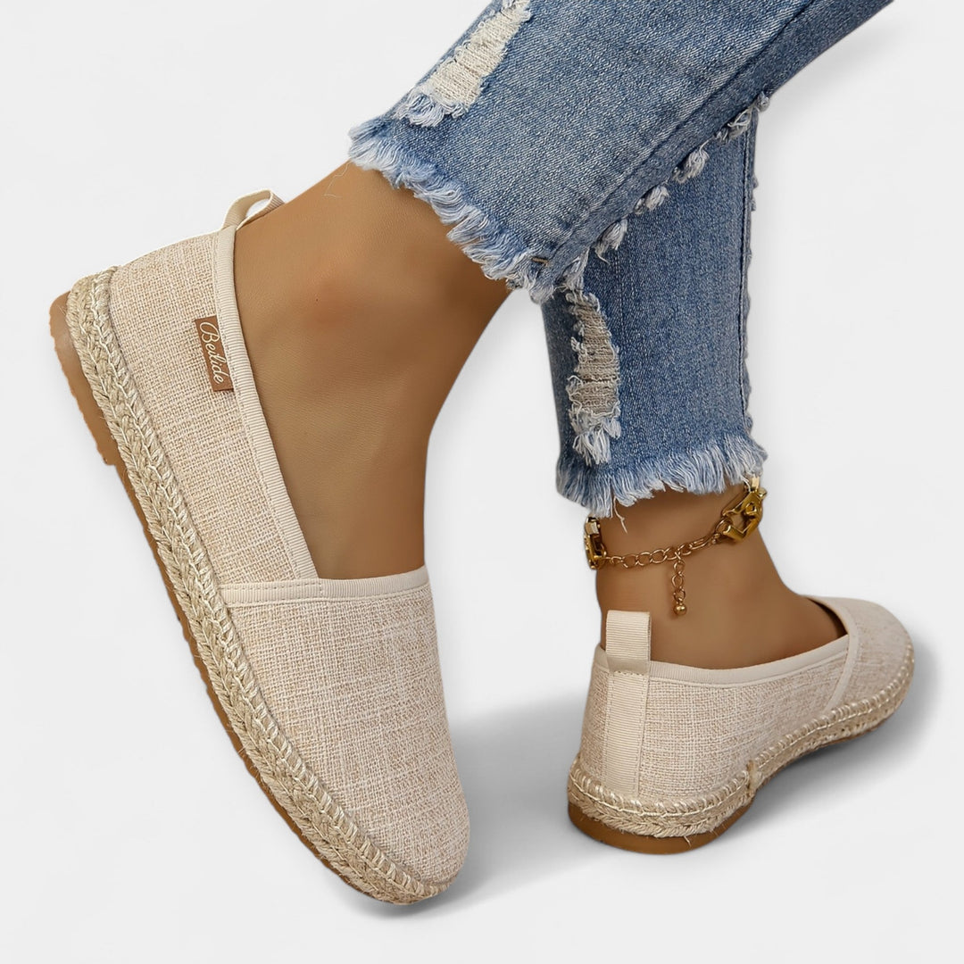 Kerged libisemisega Loafers mugavuseks ja stiiliks.