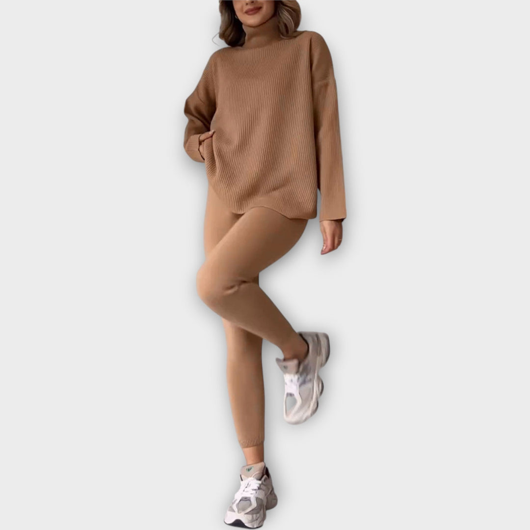 Moodne kootud komplekt stiilse välimusega