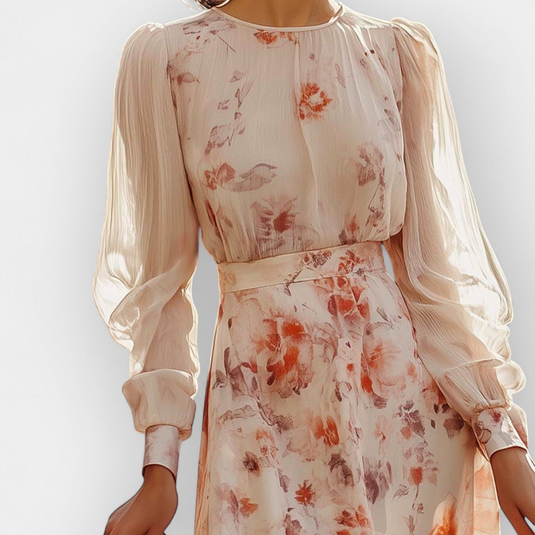 Romantiline volditud kleit elegantseks stiiliks