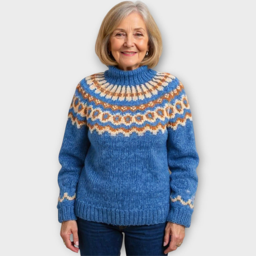 Kootud kampsun mustriga kraega mugavuseks.