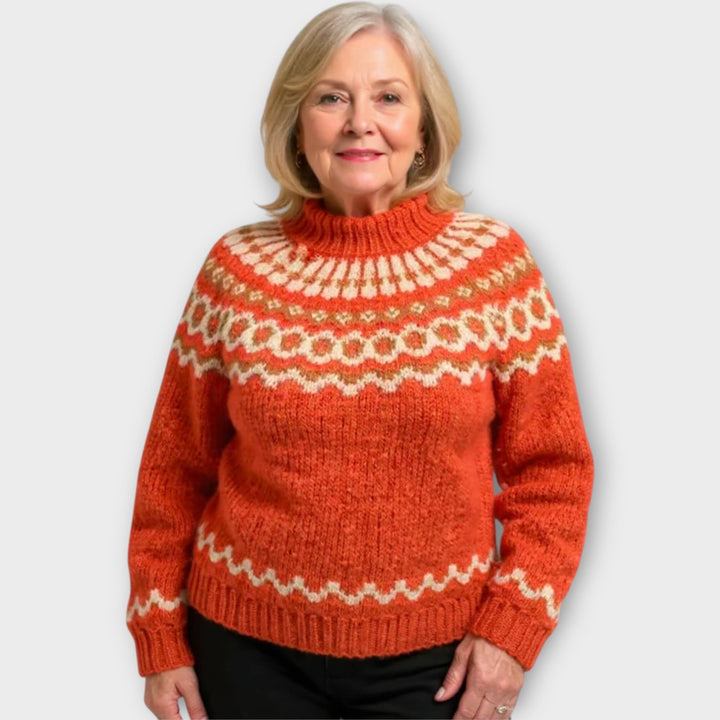 Kootud kampsun mustriga kraega mugavuseks.