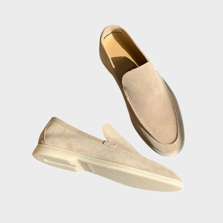 Jan stiilsed slip-on loaferid mugavuseks ja elegantsiks.
