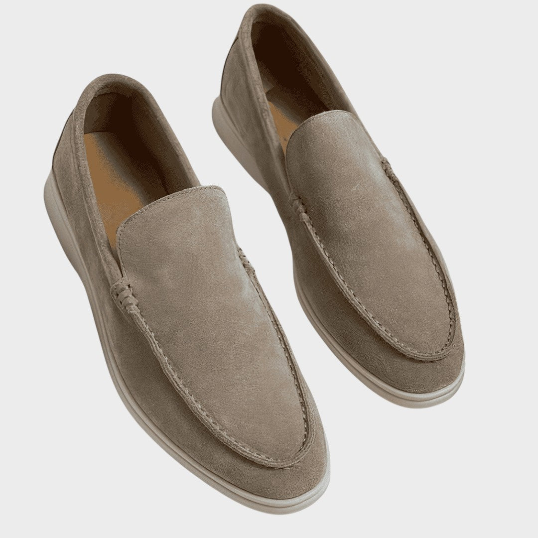 Jan stiilsed slip-on loaferid mugavuseks ja elegantsiks.