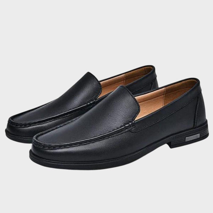 Jeppe stiilsed nahast mokasiinid mugavuseks ja elegantsiks.