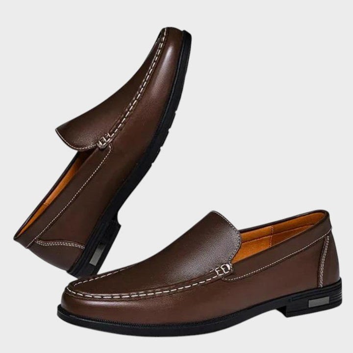 Jeppe stiilsed nahast mokasiinid mugavuseks ja elegantsiks.