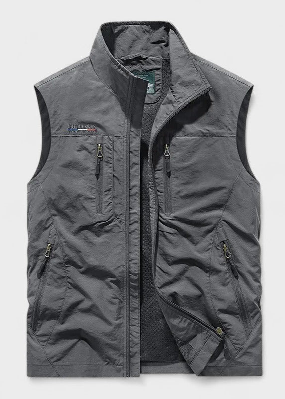 Joachim praktiline vest paljude taskutega