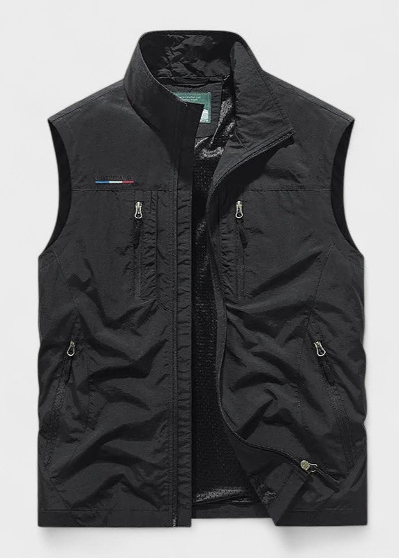 Joachim praktiline vest paljude taskutega