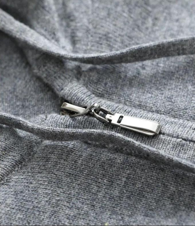 Javier kašmiirdžemper kapuutsiga mugavuse jaoks