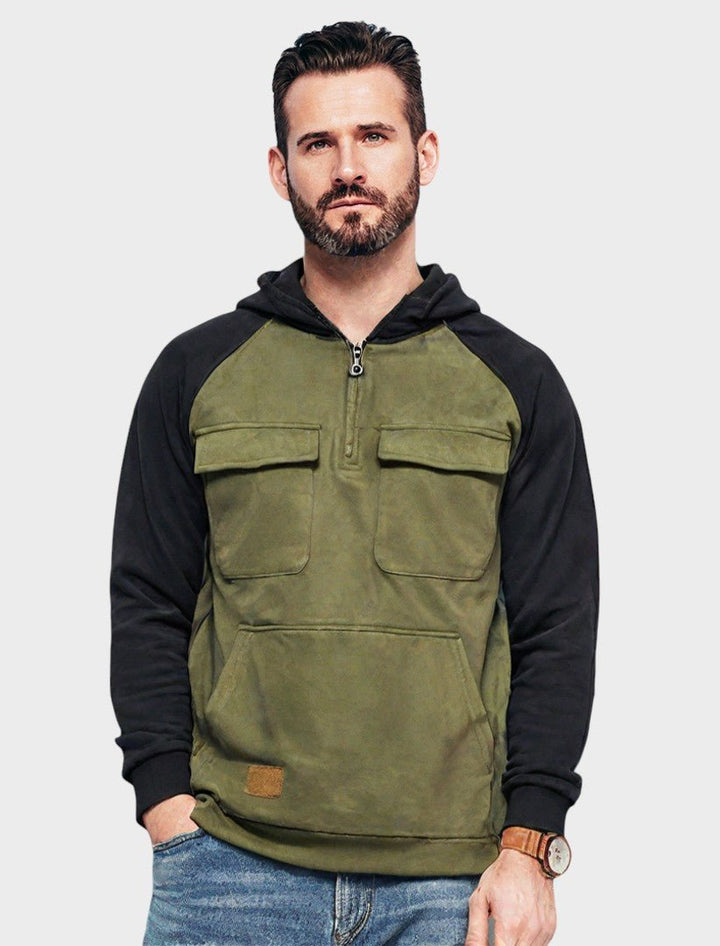 Kristian kapuutsiga polo-zip särk mugavuseks.