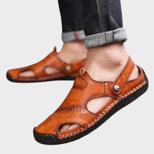 Lars premium ortopeedilised nahksandaalid mugavuseks ja toetuseks.