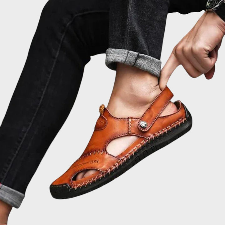 Lars premium ortopeedilised nahksandaalid mugavuseks ja toetuseks.