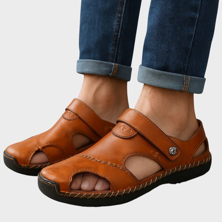 Lars premium ortopeedilised nahksandaalid mugavuseks ja toetuseks.