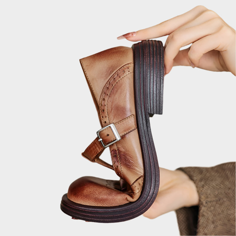 Klassikalised Mary Jane mokassiinid mugavaks igapäevaseks kandmiseks.