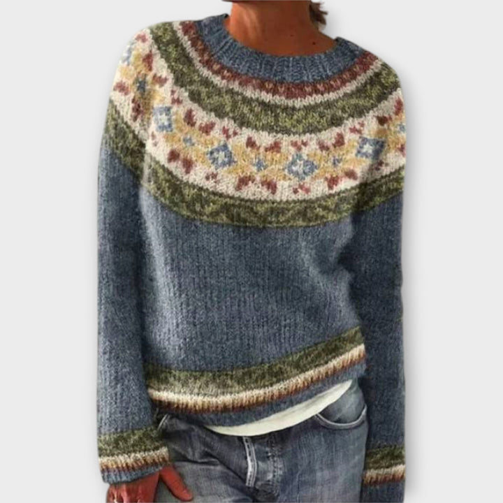 Kootud geomeetrilise mustriga soe ja stiilne.