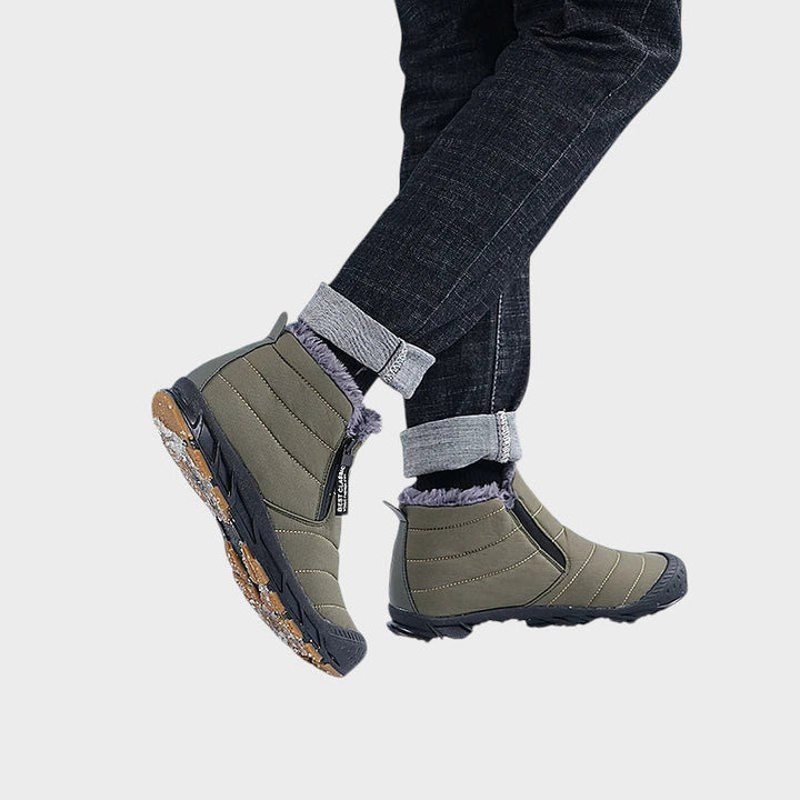 Peder stiilsed talvised slip-on saapad.