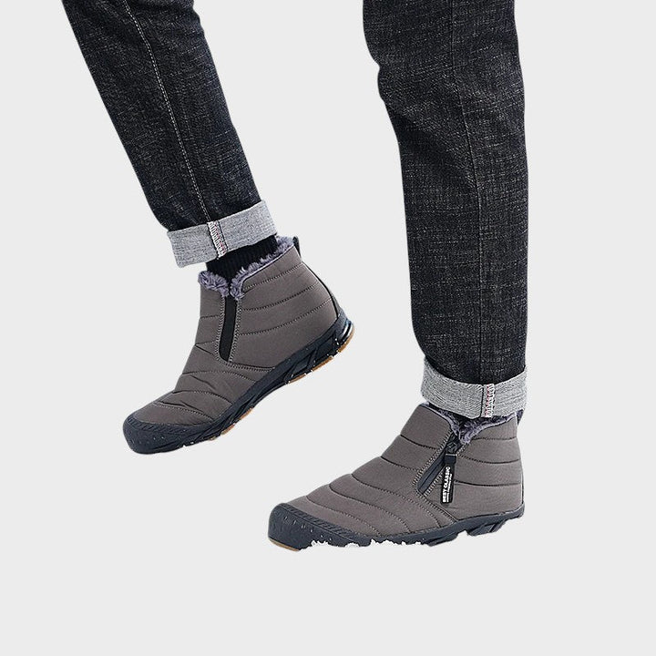 Peder stiilsed talvised slip-on saapad.