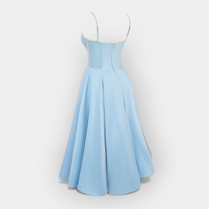 Elegantne midi kleit kauni silueti jaoks