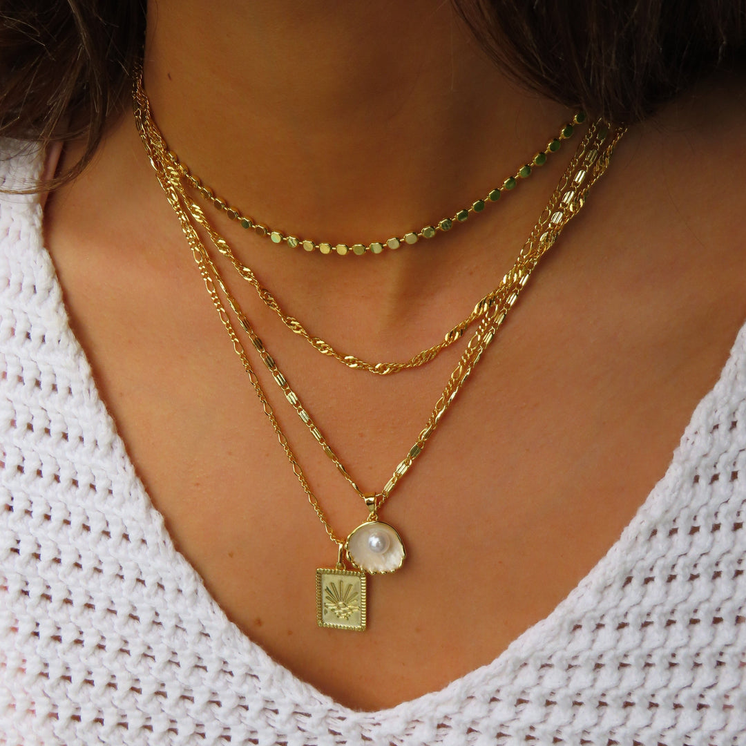 Päikesekaelakee – stiilne ja silmapaistev aksessuaar.