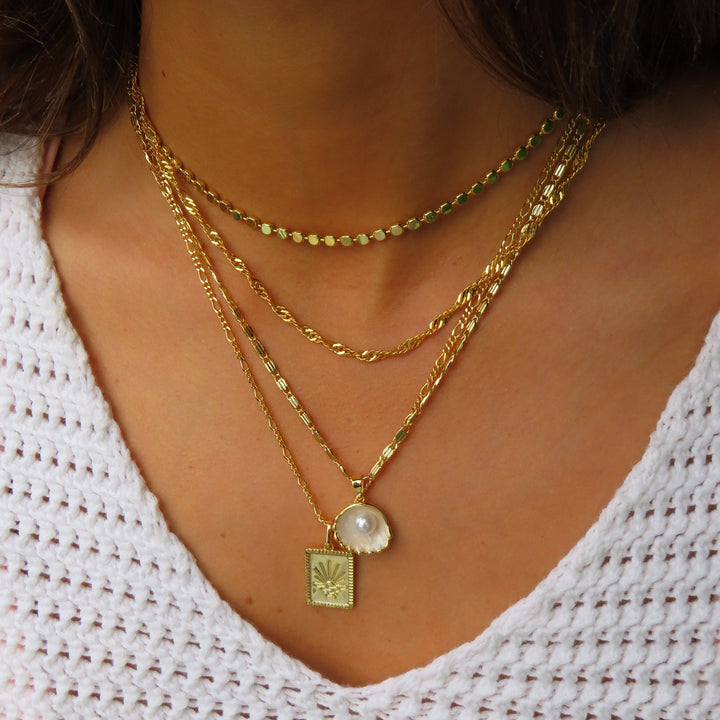 Päikesekaelakee – stiilne ja silmapaistev aksessuaar.