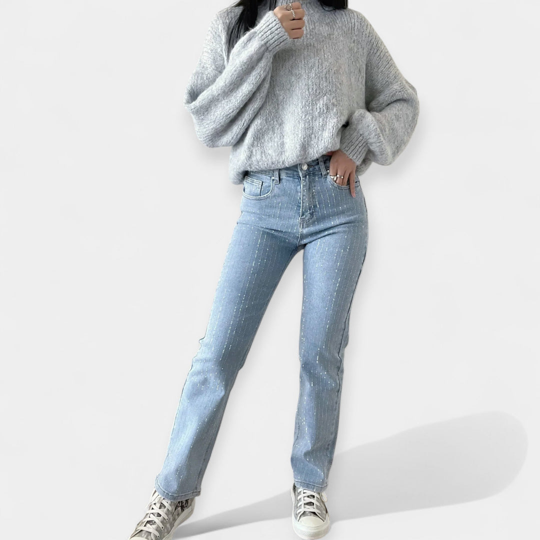 Suvised sädelevad teksad naistele.