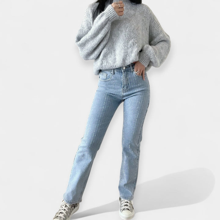 Suvised sädelevad teksad naistele.