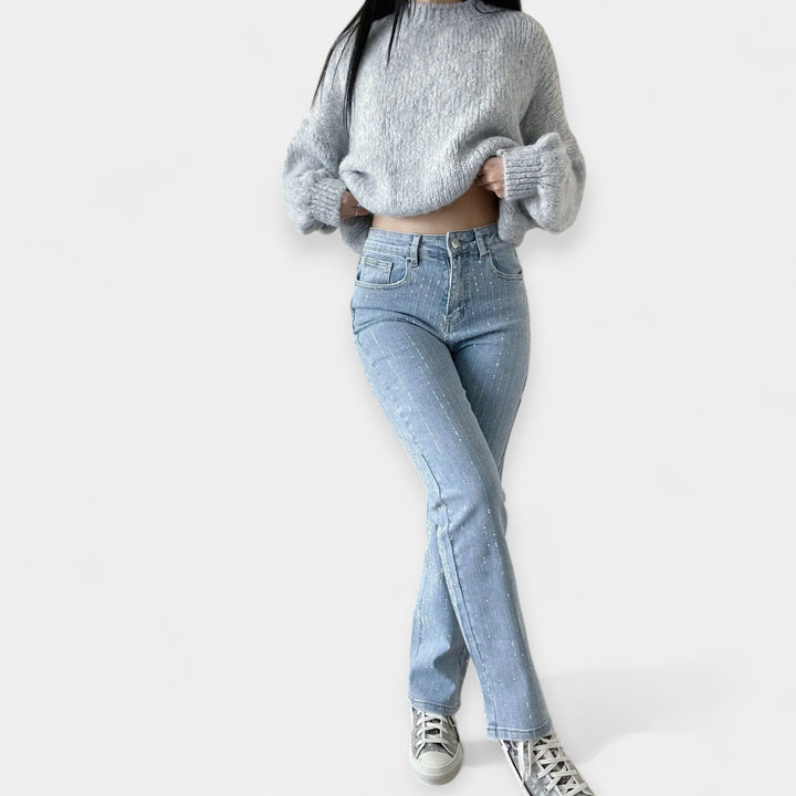 Suvised sädelevad teksad naistele.