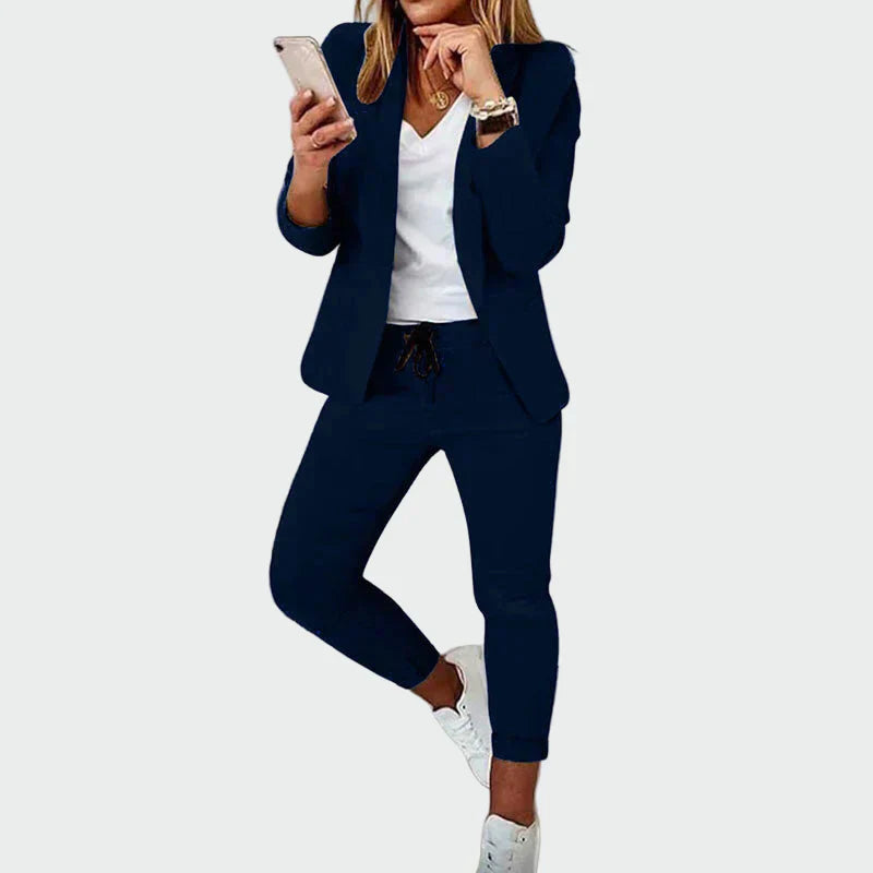 Elegantne kaheosaline ülikonnakomplekt stiilseks välimuseks